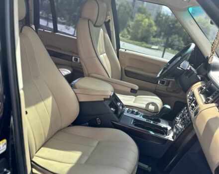 Чорний Ленд Ровер Рендж Ровер, об'ємом двигуна 3.6 л та пробігом 294 тис. км за 11000 $, фото 11 на Automoto.ua