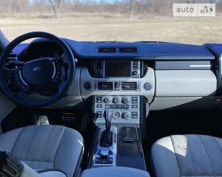 Черный Ленд Ровер Рендж Ровер, объемом двигателя 4.2 л и пробегом 400 тыс. км за 11000 $, фото 17 на Automoto.ua