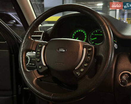 Чорний Ленд Ровер Рендж Ровер, об'ємом двигуна 4.2 л та пробігом 150 тис. км за 13700 $, фото 40 на Automoto.ua