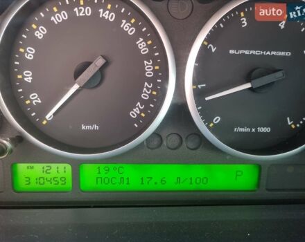 Чорний Ленд Ровер Рендж Ровер, об'ємом двигуна 4.2 л та пробігом 310 тис. км за 13000 $, фото 3 на Automoto.ua