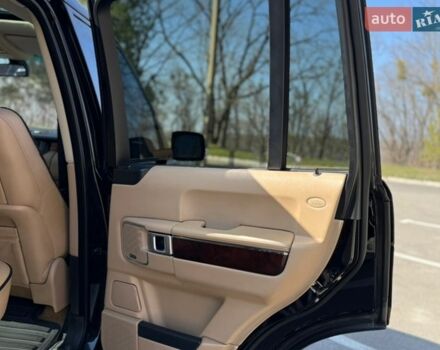 Чорний Ленд Ровер Рендж Ровер, об'ємом двигуна 3.63 л та пробігом 251 тис. км за 13500 $, фото 28 на Automoto.ua
