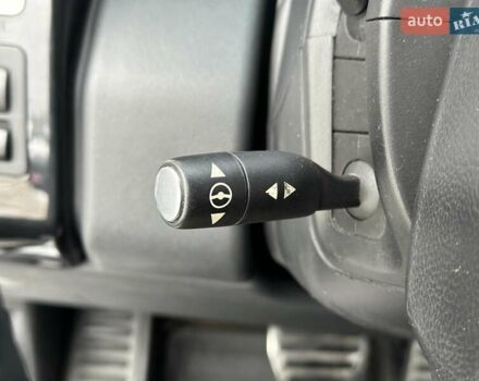 Чорний Ленд Ровер Рендж Ровер, об'ємом двигуна 4.2 л та пробігом 239 тис. км за 11900 $, фото 21 на Automoto.ua