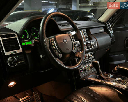 Чорний Ленд Ровер Рендж Ровер, об'ємом двигуна 4.2 л та пробігом 150 тис. км за 13700 $, фото 10 на Automoto.ua