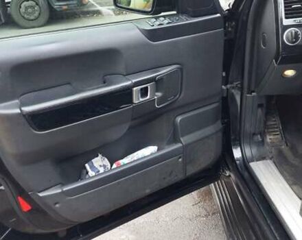 Черный Ленд Ровер Рендж Ровер, объемом двигателя 3.63 л и пробегом 320 тыс. км за 15000 $, фото 16 на Automoto.ua