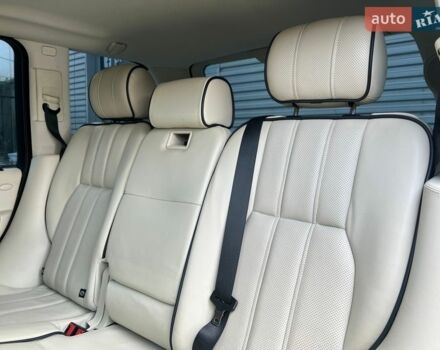 Чорний Ленд Ровер Рендж Ровер, об'ємом двигуна 5 л та пробігом 217 тис. км за 13900 $, фото 23 на Automoto.ua