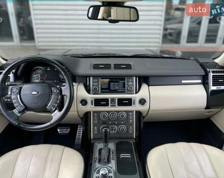 Чорний Ленд Ровер Рендж Ровер, об'ємом двигуна 5 л та пробігом 217 тис. км за 13900 $, фото 12 на Automoto.ua