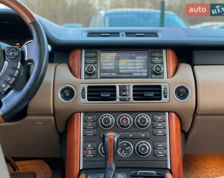 Чорний Ленд Ровер Рендж Ровер, об'ємом двигуна 3.6 л та пробігом 142 тис. км за 19655 $, фото 64 на Automoto.ua