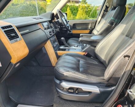 Чорний Ленд Ровер Рендж Ровер, об'ємом двигуна 0 л та пробігом 179 тис. км за 5786 $, фото 18 на Automoto.ua