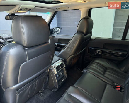 Черный Ленд Ровер Рендж Ровер, объемом двигателя 3.63 л и пробегом 300 тыс. км за 16000 $, фото 33 на Automoto.ua
