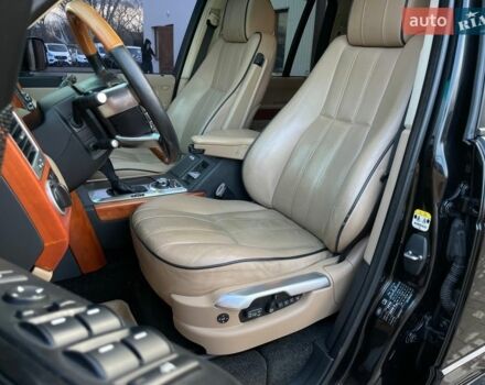 Чорний Ленд Ровер Рендж Ровер, об'ємом двигуна 3.6 л та пробігом 142 тис. км за 19655 $, фото 25 на Automoto.ua