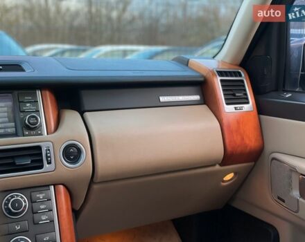 Чорний Ленд Ровер Рендж Ровер, об'ємом двигуна 3.6 л та пробігом 142 тис. км за 19655 $, фото 65 на Automoto.ua