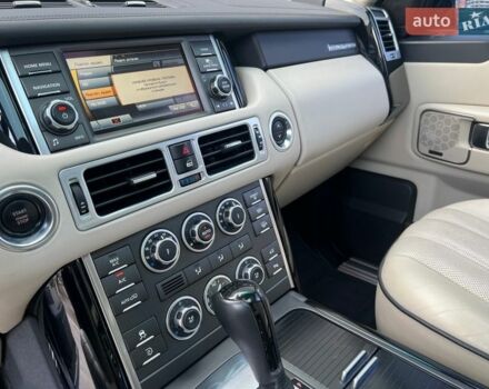 Чорний Ленд Ровер Рендж Ровер, об'ємом двигуна 5 л та пробігом 217 тис. км за 13900 $, фото 18 на Automoto.ua