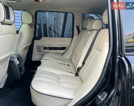 Чорний Ленд Ровер Рендж Ровер, об'ємом двигуна 5 л та пробігом 217 тис. км за 13900 $, фото 20 на Automoto.ua