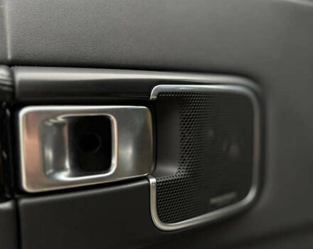 Черный Ленд Ровер Рендж Ровер, объемом двигателя 5 л и пробегом 300 тыс. км за 12600 $, фото 12 на Automoto.ua