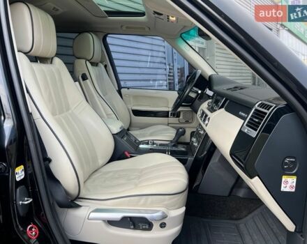 Чорний Ленд Ровер Рендж Ровер, об'ємом двигуна 5 л та пробігом 217 тис. км за 13900 $, фото 27 на Automoto.ua