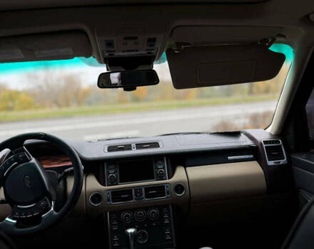 Черный Ленд Ровер Рендж Ровер, объемом двигателя 5 л и пробегом 300 тыс. км за 12600 $, фото 9 на Automoto.ua