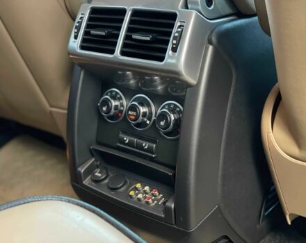 Чорний Ленд Ровер Рендж Ровер, об'ємом двигуна 3.6 л та пробігом 142 тис. км за 19655 $, фото 15 на Automoto.ua