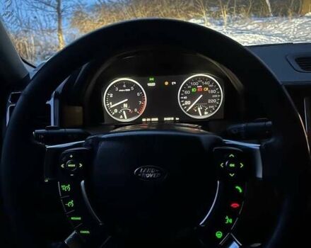 Чорний Ленд Ровер Рендж Ровер, об'ємом двигуна 5 л та пробігом 315 тис. км за 15000 $, фото 12 на Automoto.ua