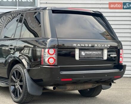 Чорний Ленд Ровер Рендж Ровер, об'ємом двигуна 5 л та пробігом 217 тис. км за 13900 $, фото 9 на Automoto.ua