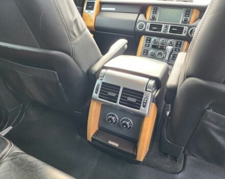 Чорний Ленд Ровер Рендж Ровер, об'ємом двигуна 0 л та пробігом 179 тис. км за 5786 $, фото 22 на Automoto.ua