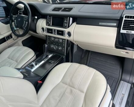 Чорний Ленд Ровер Рендж Ровер, об'ємом двигуна 5 л та пробігом 217 тис. км за 13900 $, фото 29 на Automoto.ua