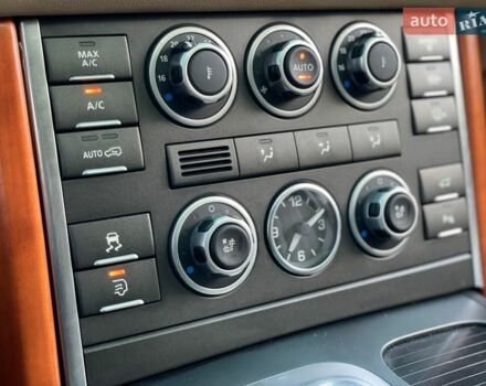 Чорний Ленд Ровер Рендж Ровер, об'ємом двигуна 3.6 л та пробігом 142 тис. км за 19655 $, фото 58 на Automoto.ua