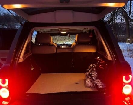 Чорний Ленд Ровер Рендж Ровер, об'ємом двигуна 5 л та пробігом 315 тис. км за 15000 $, фото 10 на Automoto.ua