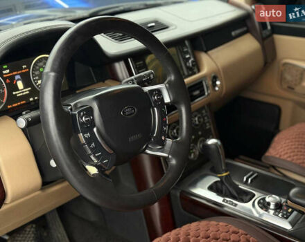 Чорний Ленд Ровер Рендж Ровер, об'ємом двигуна 5 л та пробігом 189 тис. км за 13300 $, фото 5 на Automoto.ua