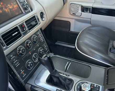 Чорний Ленд Ровер Рендж Ровер, об'ємом двигуна 5 л та пробігом 187 тис. км за 14900 $, фото 68 на Automoto.ua