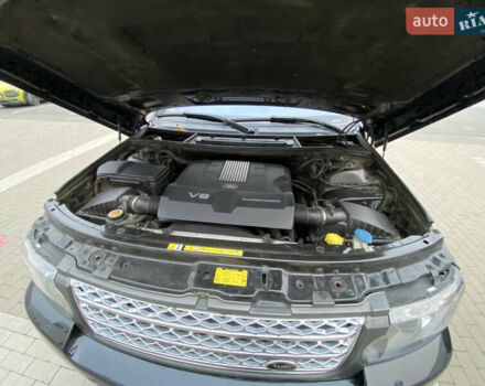 Чорний Ленд Ровер Рендж Ровер, об'ємом двигуна 5 л та пробігом 200 тис. км за 19500 $, фото 20 на Automoto.ua