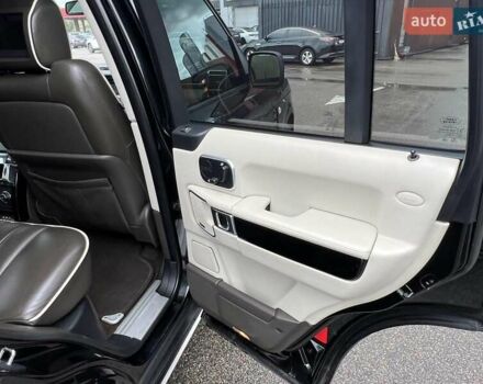 Чорний Ленд Ровер Рендж Ровер, об'ємом двигуна 5 л та пробігом 182 тис. км за 15999 $, фото 14 на Automoto.ua