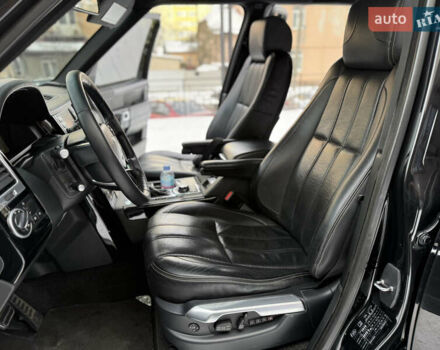 Чорний Ленд Ровер Рендж Ровер, об'ємом двигуна 5 л та пробігом 212 тис. км за 13999 $, фото 28 на Automoto.ua