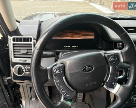 Черный Ленд Ровер Рендж Ровер, объемом двигателя 5 л и пробегом 220 тыс. км за 14000 $, фото 12 на Automoto.ua