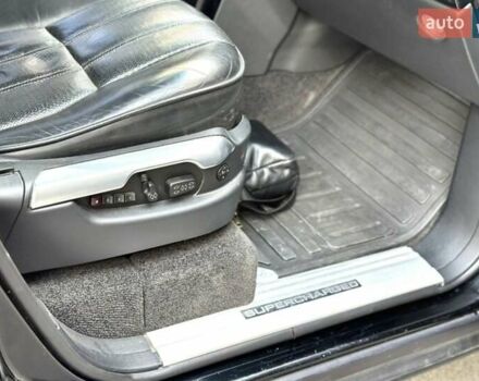 Чорний Ленд Ровер Рендж Ровер, об'ємом двигуна 5 л та пробігом 195 тис. км за 21000 $, фото 18 на Automoto.ua