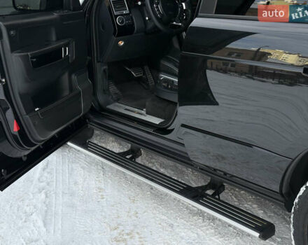 Чорний Ленд Ровер Рендж Ровер, об'ємом двигуна 5 л та пробігом 212 тис. км за 13999 $, фото 10 на Automoto.ua