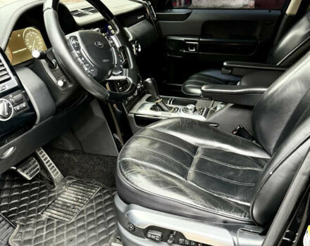 Черный Ленд Ровер Рендж Ровер, объемом двигателя 5 л и пробегом 294 тыс. км за 17000 $, фото 9 на Automoto.ua