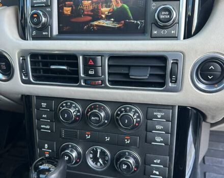 Чорний Ленд Ровер Рендж Ровер, об'ємом двигуна 5 л та пробігом 187 тис. км за 14900 $, фото 35 на Automoto.ua