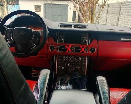 Чорний Ленд Ровер Рендж Ровер, об'ємом двигуна 5 л та пробігом 244 тис. км за 16000 $, фото 2 на Automoto.ua