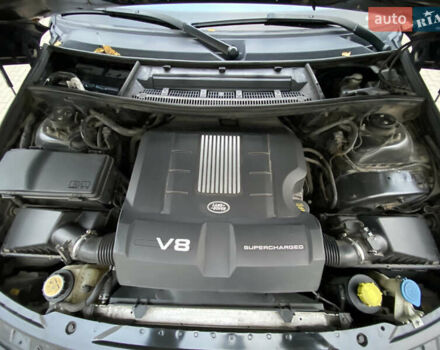 Чорний Ленд Ровер Рендж Ровер, об'ємом двигуна 5 л та пробігом 200 тис. км за 19500 $, фото 21 на Automoto.ua