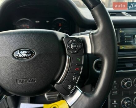 Чорний Ленд Ровер Рендж Ровер, об'ємом двигуна 5 л та пробігом 179 тис. км за 15800 $, фото 11 на Automoto.ua