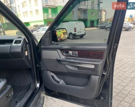 Чорний Ленд Ровер Рендж Ровер, об'ємом двигуна 3 л та пробігом 260 тис. км за 16900 $, фото 42 на Automoto.ua