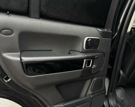 Черный Ленд Ровер Рендж Ровер, объемом двигателя 5 л и пробегом 255 тыс. км за 12800 $, фото 13 на Automoto.ua