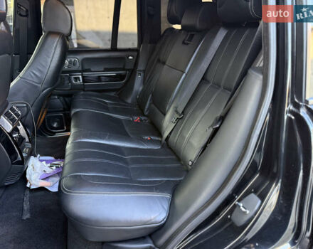 Черный Ленд Ровер Рендж Ровер, объемом двигателя 5 л и пробегом 215 тыс. км за 13500 $, фото 11 на Automoto.ua