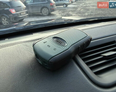 Черный Ленд Ровер Рендж Ровер, объемом двигателя 5 л и пробегом 215 тыс. км за 13500 $, фото 25 на Automoto.ua