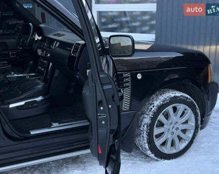 Чорний Ленд Ровер Рендж Ровер, об'ємом двигуна 5 л та пробігом 190 тис. км за 13999 $, фото 19 на Automoto.ua
