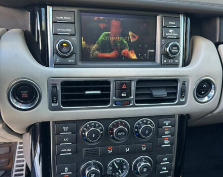 Чорний Ленд Ровер Рендж Ровер, об'ємом двигуна 5 л та пробігом 187 тис. км за 14900 $, фото 70 на Automoto.ua