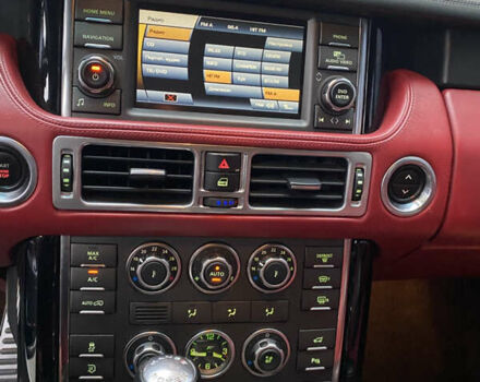 Чорний Ленд Ровер Рендж Ровер, об'ємом двигуна 5 л та пробігом 200 тис. км за 19500 $, фото 18 на Automoto.ua