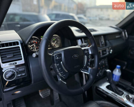 Черный Ленд Ровер Рендж Ровер, объемом двигателя 5 л и пробегом 215 тыс. км за 13500 $, фото 17 на Automoto.ua