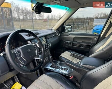 Чорний Ленд Ровер Рендж Ровер, об'ємом двигуна 5 л та пробігом 179 тис. км за 15800 $, фото 7 на Automoto.ua