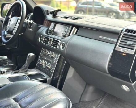 Чорний Ленд Ровер Рендж Ровер, об'ємом двигуна 5 л та пробігом 195 тис. км за 21000 $, фото 27 на Automoto.ua